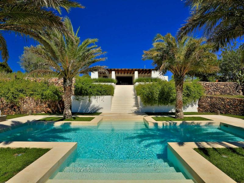 Blakstad-Style Finca for Sale Near Santa Gertrudis , Jesus 