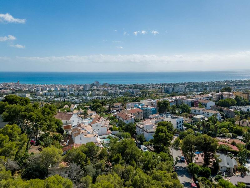 Sea View Villa for Sale in Vallpineda, Sitges , Sitges 