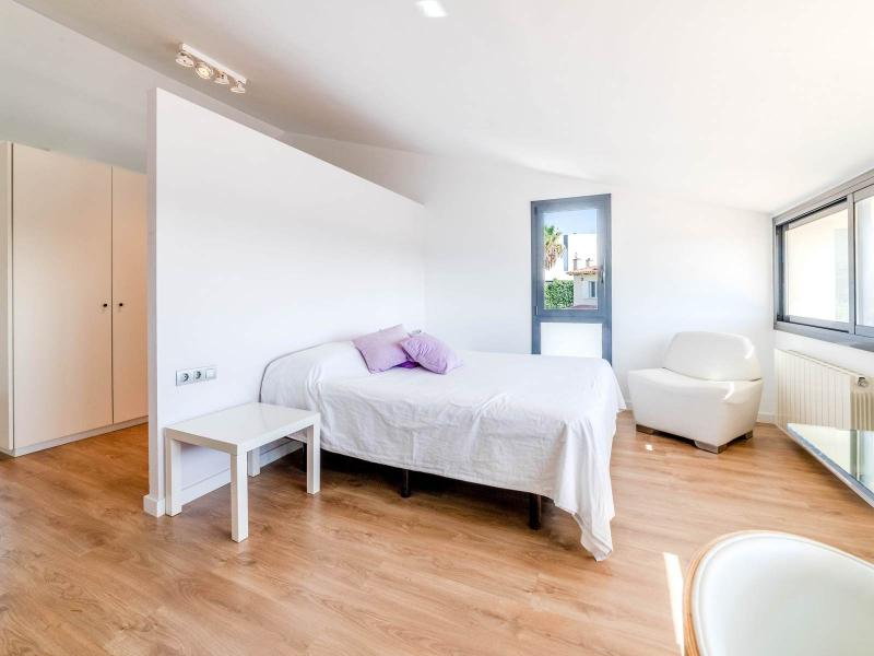 Sea View Villa for Sale in Vallpineda, Sitges , Sitges 