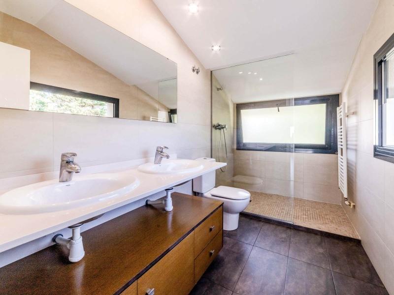 Sea View Villa for Sale in Vallpineda, Sitges , Sitges 