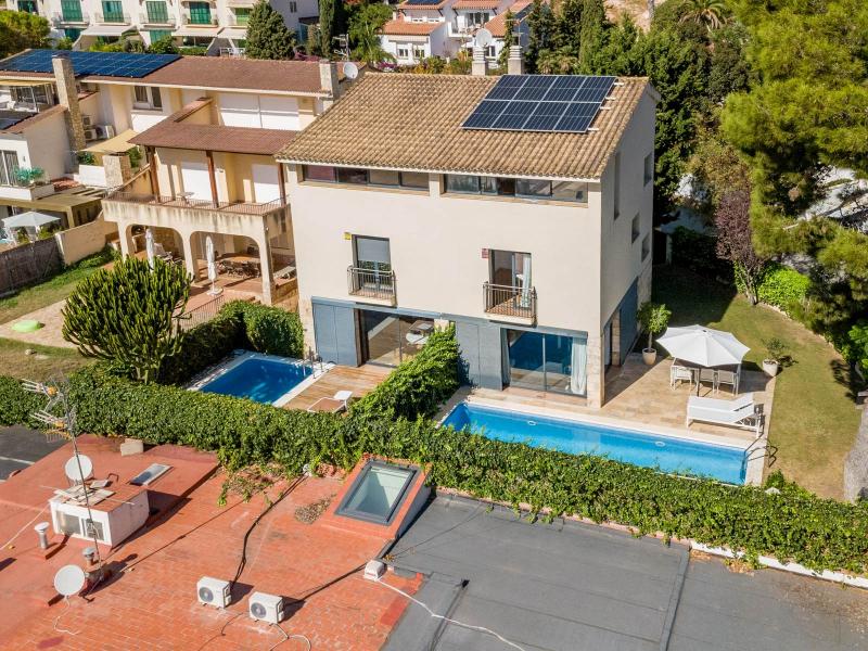 Sea View Villa for Sale in Vallpineda, Sitges , Sitges 