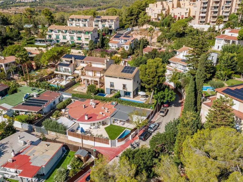 Sea View Villa for Sale in Vallpineda, Sitges , Sitges 