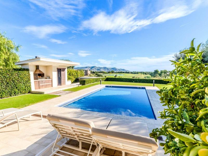 Luxury Villa for Sale in Sitges – Can Girona Prime Location , Sitges 