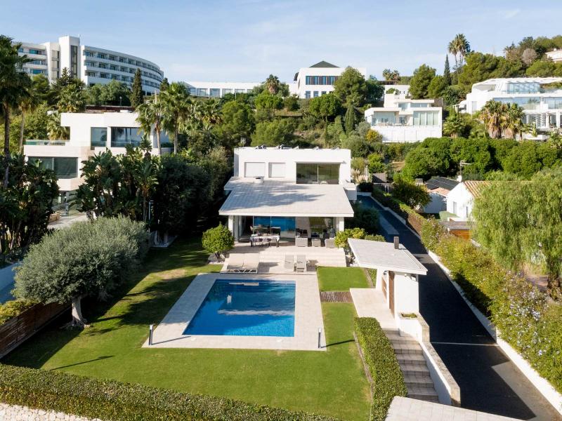 Luxury Villa for Sale in Sitges – Can Girona Prime Location , Sitges 