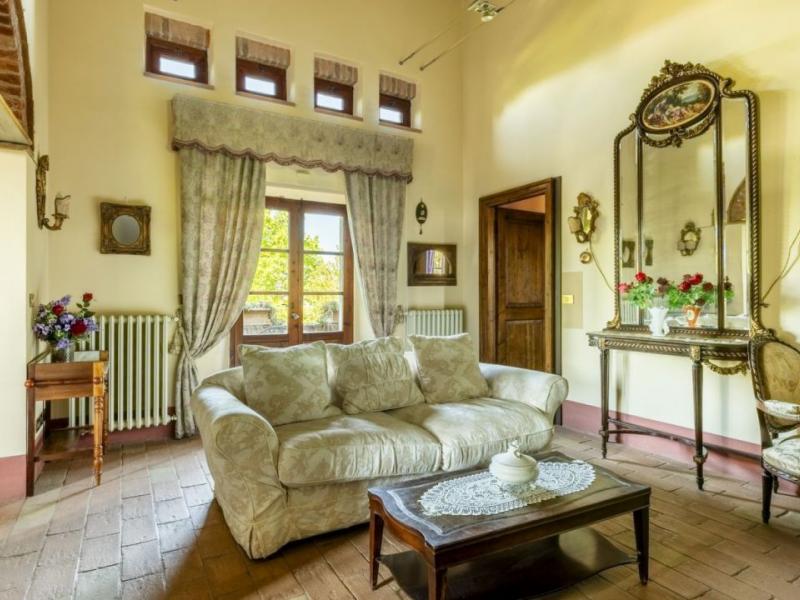 XVII-Century Tuscan Manor with Pool, Spa and Guest Houses for Sale Near Cortona , Tuscany 