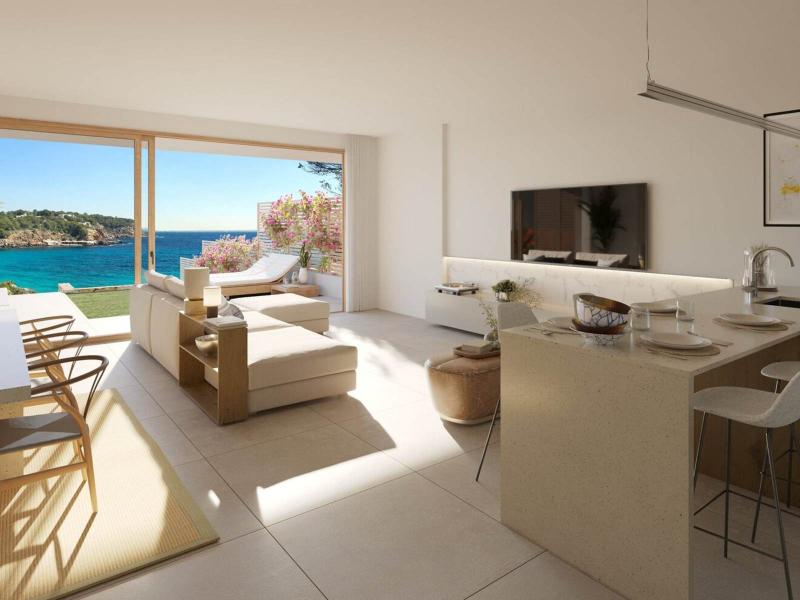 Waterfront duplex villa for sale in Cala Llenya , Santa Eulària des Riu 