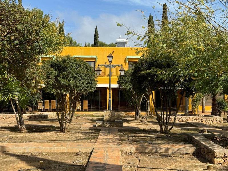 Country house for sale in Santa Gertrudis - , 