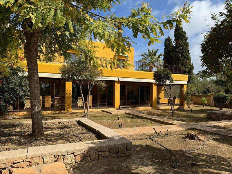 Country house for sale in Santa Gertrudis - , 