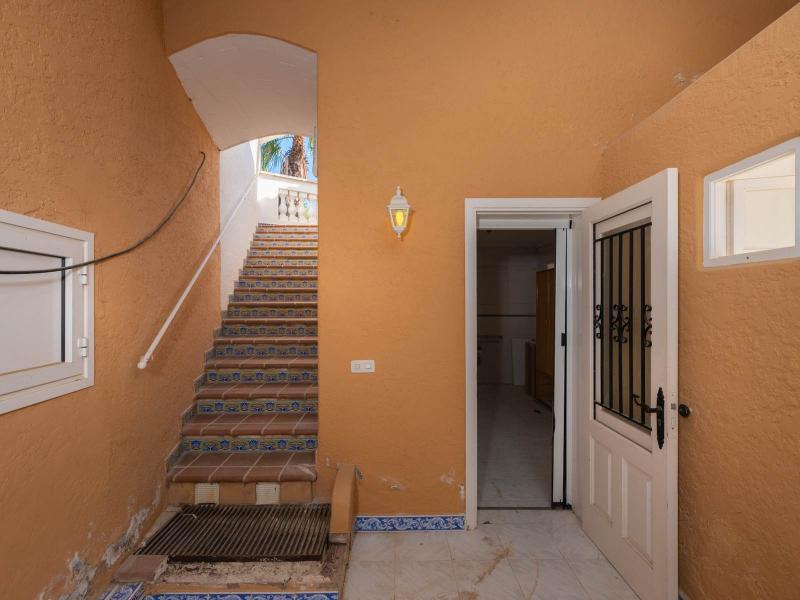 Villa for sale in Urbanización Vista Alegre - Ibiza , 