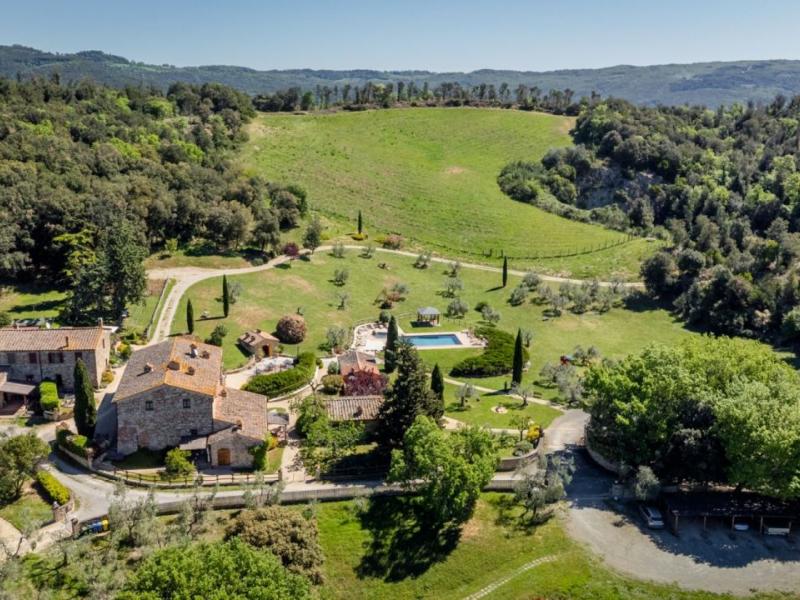 Historic Tuscan Borgo with Pool and Olive Grove for Sale in Gambassi Terme , Tuscany 