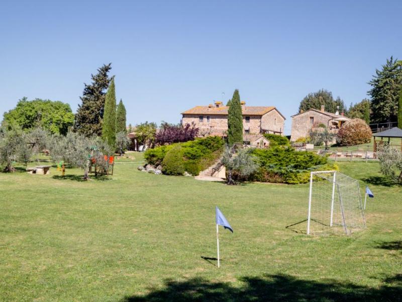 Historic Tuscan Borgo with Pool and Olive Grove for Sale in Gambassi Terme , Tuscany 