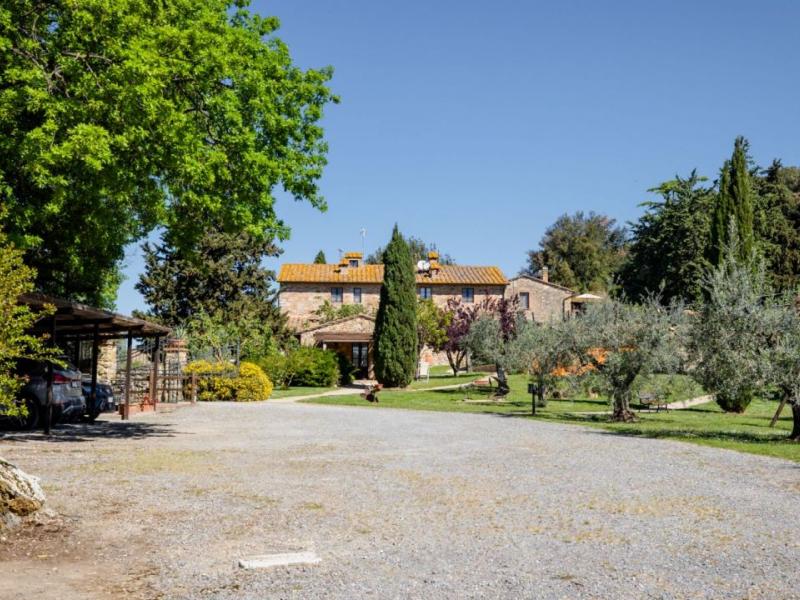 Historic Tuscan Borgo with Pool and Olive Grove for Sale in Gambassi Terme , Tuscany 
