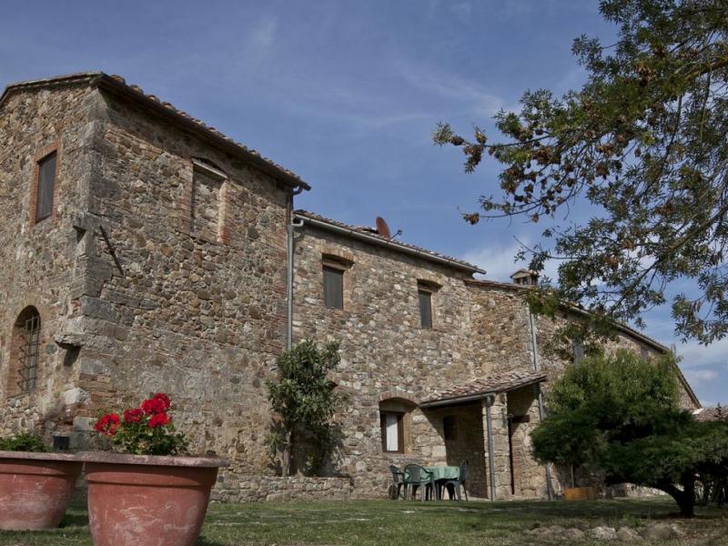 Restored Historic Estate With Vineyards, Olive Groves, and Pool , Tuscany 