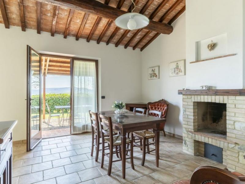 Val d’Orcia Estate with Farmhouses , Tuscany 