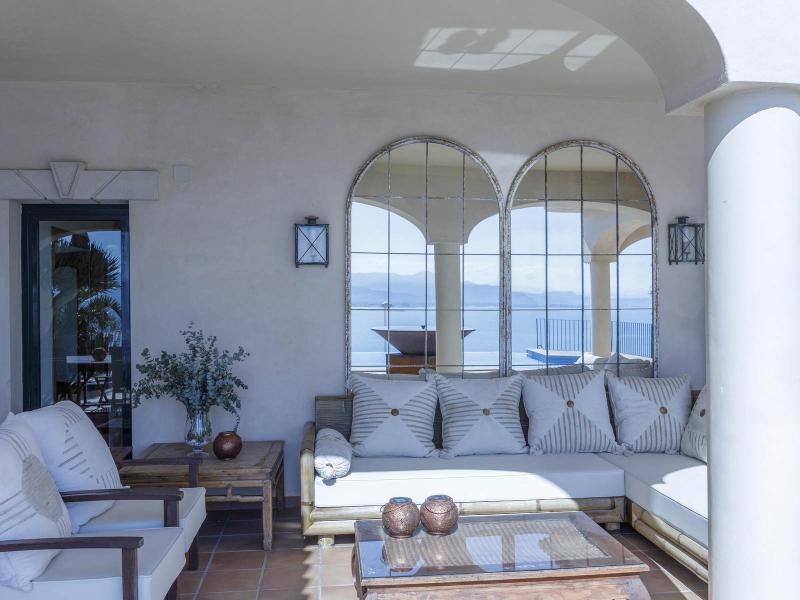 Mediterranean-Style Sea View Villa for Sale , Valencia 
