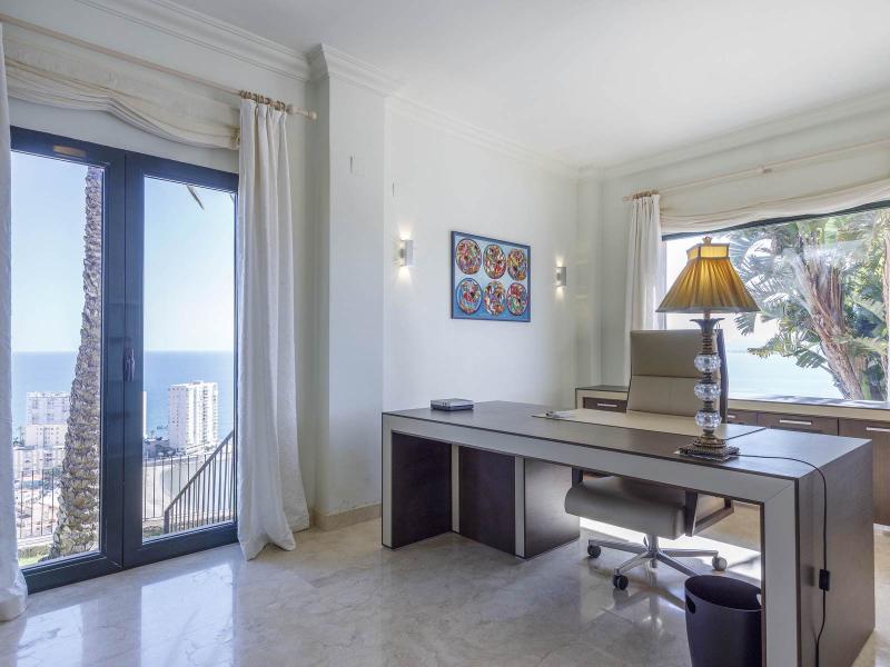 Mediterranean-Style Sea View Villa for Sale , Valencia 