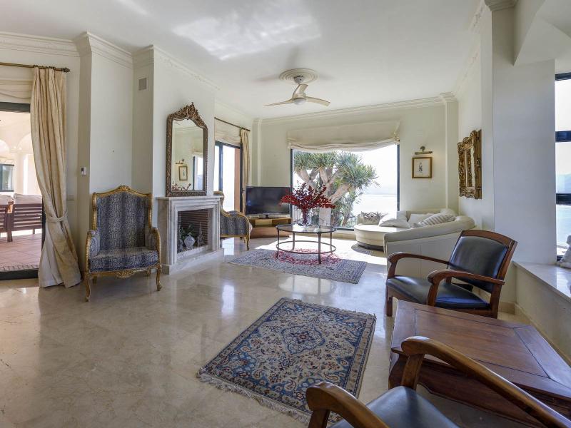 Mediterranean-Style Sea View Villa for Sale , Valencia 