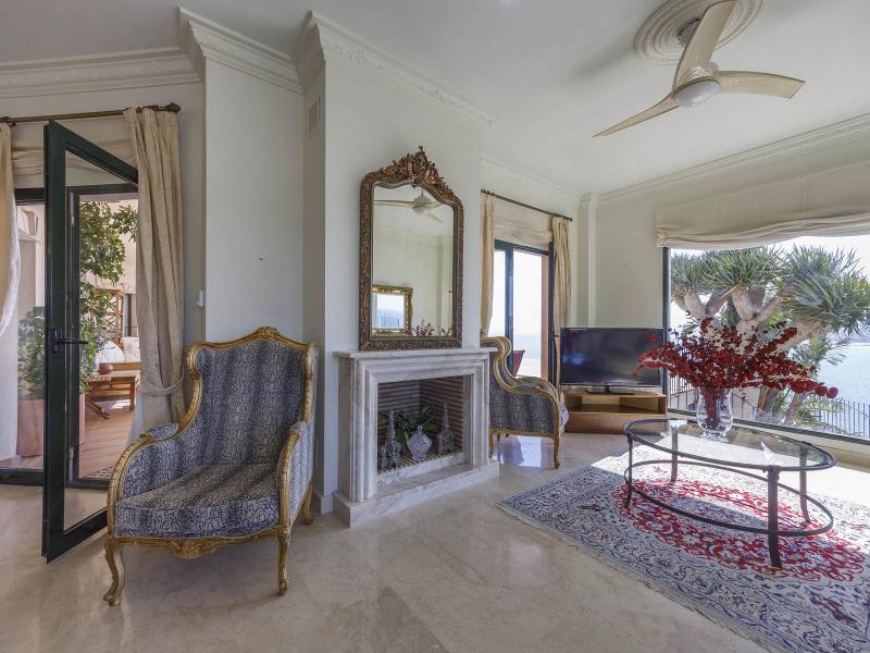 Mediterranean-Style Sea View Villa for Sale , Valencia 