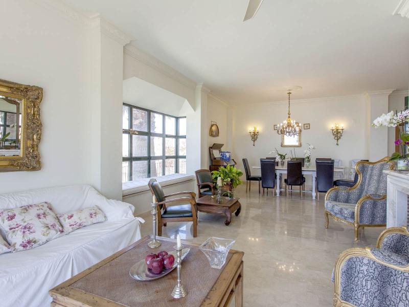 Mediterranean-Style Sea View Villa for Sale , Valencia 