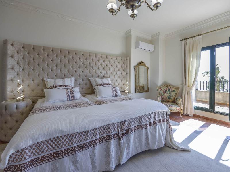 Mediterranean-Style Sea View Villa for Sale , Valencia 