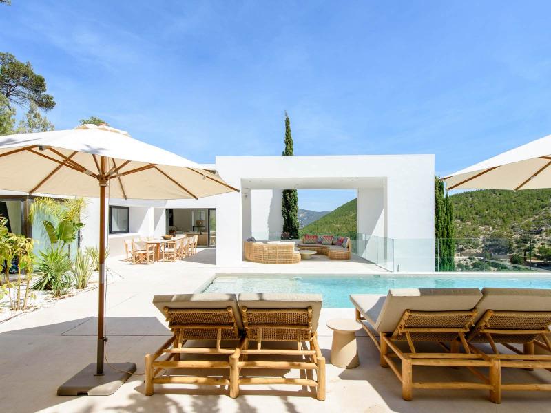 Luxury Contemporary Ibiza Villa for Sale with Panoramic Sea Views , Santa Eulària des Riu 