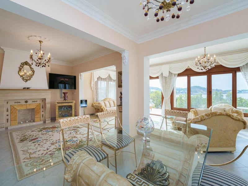Seafront Villa with Private Dock and Beach , 