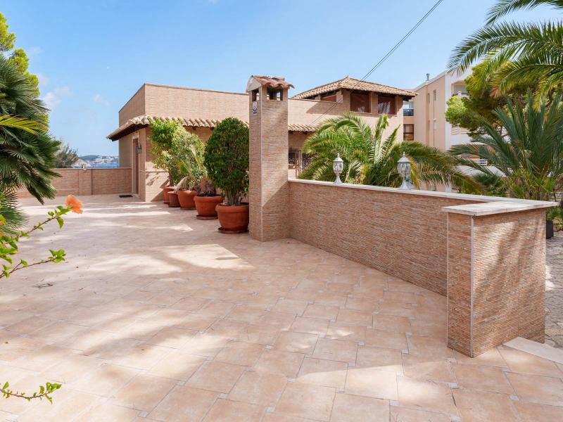 Seafront Villa with Private Dock and Beach , 