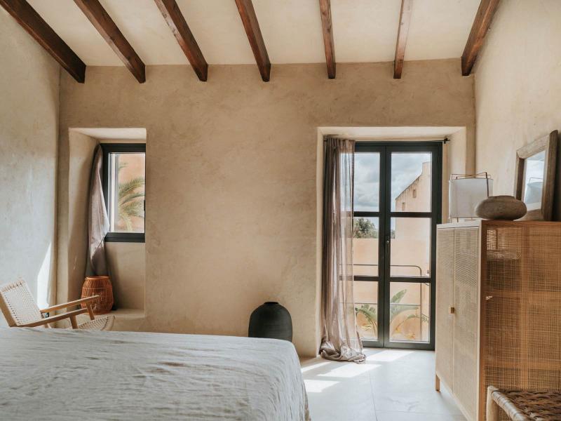 Stylishly Renovated Townhouse in Es Llombards , 