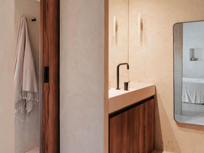 Stylishly Renovated Townhouse in Es Llombards , 