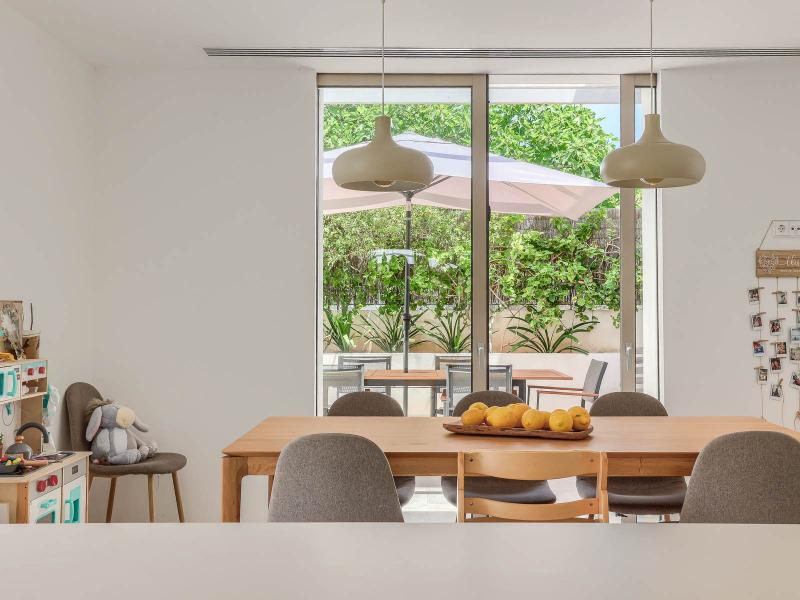 Elegant Renovated Villa for Sale in Calvià , 