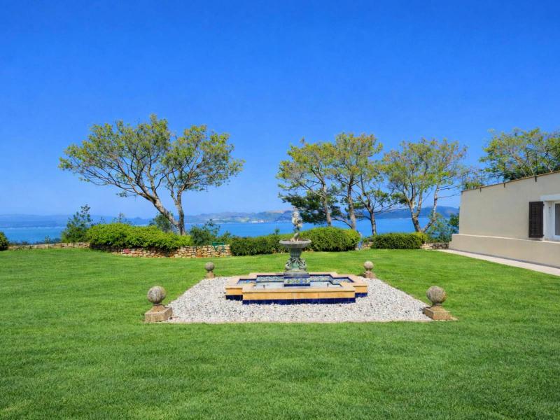 Beachfront Villa for Sale in Alcúdia – Mallorca , Alcudia Area 
