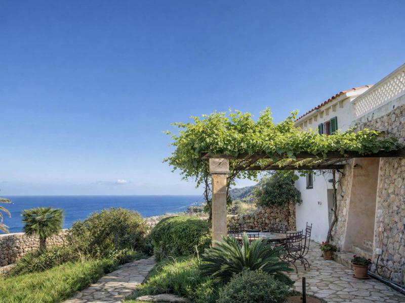 Luxury Seafront Villa for Sale in Banyalbufar – Mallorca , Bañalbufar 