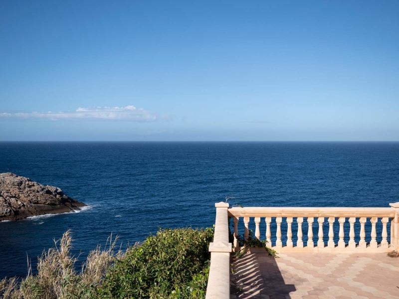 Luxury Seafront Villa for Sale in Banyalbufar – Mallorca , Bañalbufar 