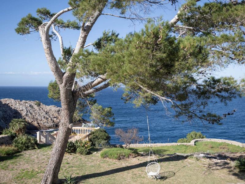 Luxury Seafront Villa for Sale in Banyalbufar – Mallorca , Bañalbufar 