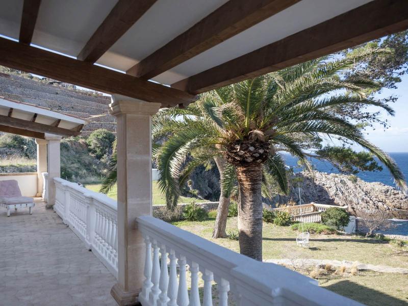 Luxury Seafront Villa for Sale in Banyalbufar – Mallorca , Bañalbufar 