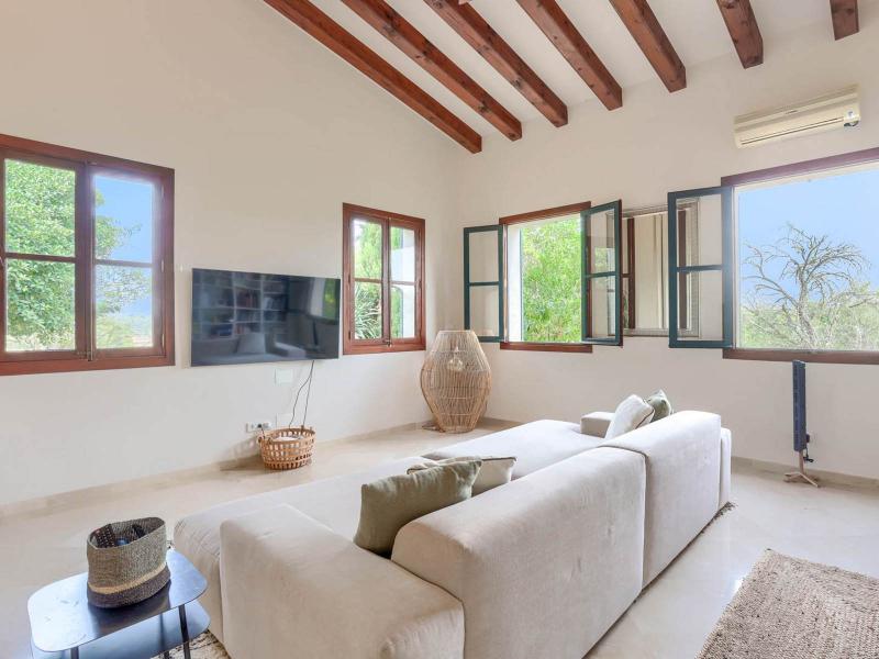 Private Villa with Guest Houses , 