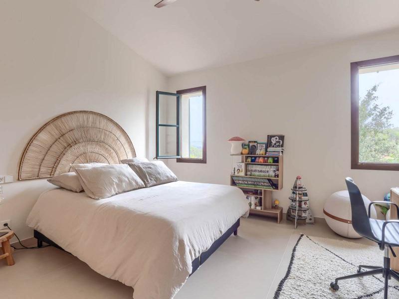 Private Villa with Guest Houses , 