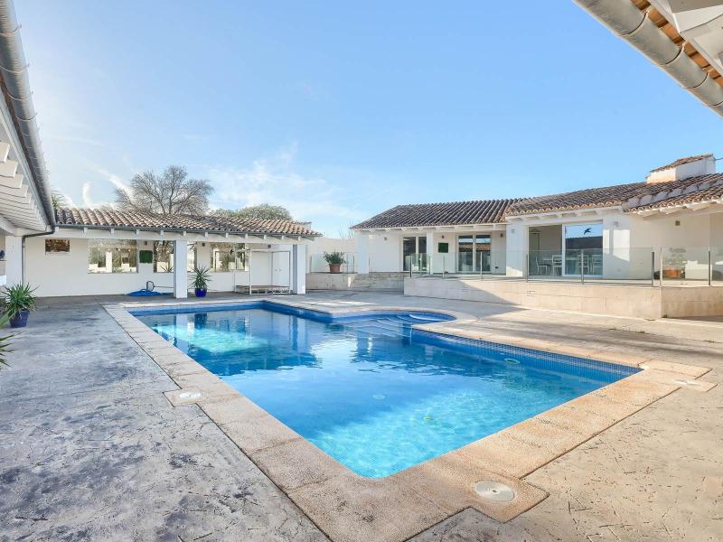 Country house for sale in Llucmajor , 