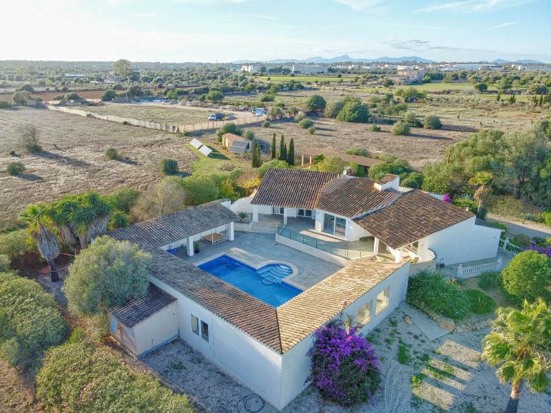 Country house for sale in Llucmajor , 