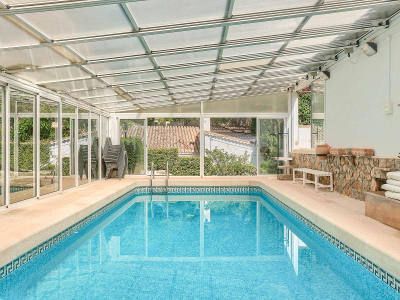 Villa for sale in Bendinat - , 