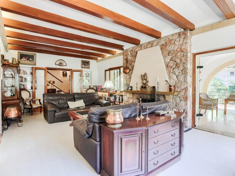 Villa for sale in Bendinat - , 