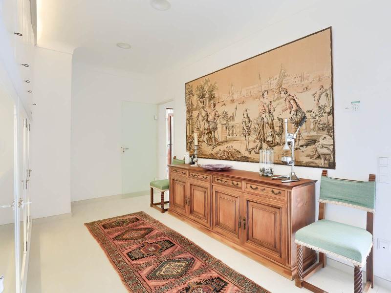 Villa for sale in Bendinat - , 
