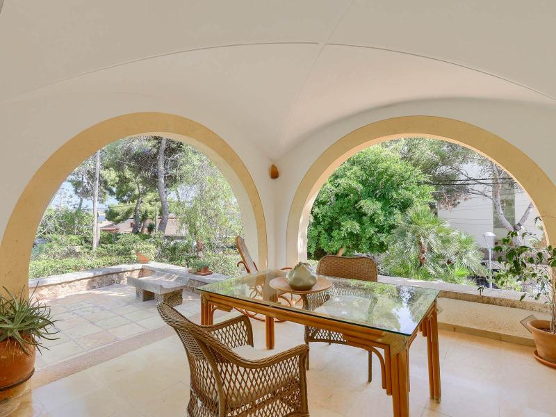 Villa for sale in Bendinat - , 