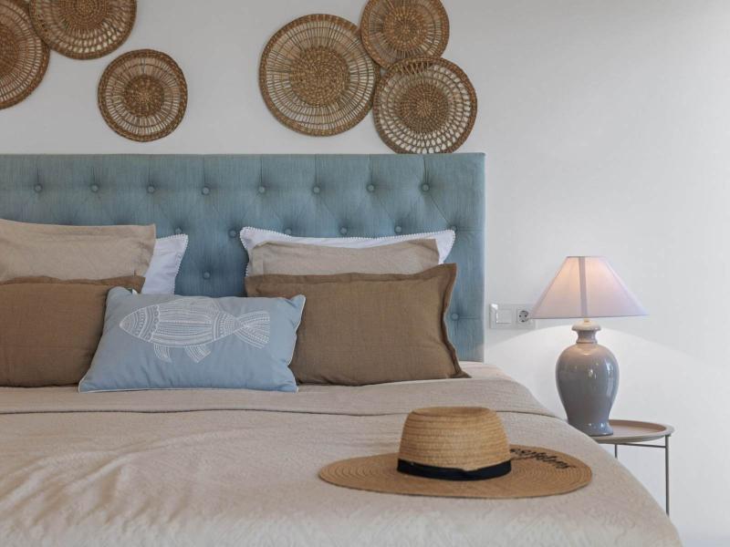 Contemporary 4-Bedroom Villa with Pool , 