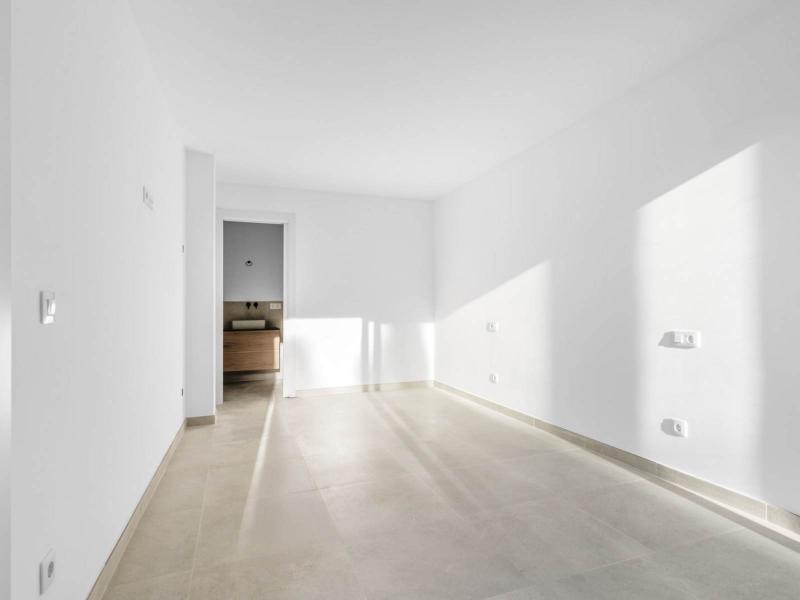 Contemporary 4-Bedroom Villa with Pool , 