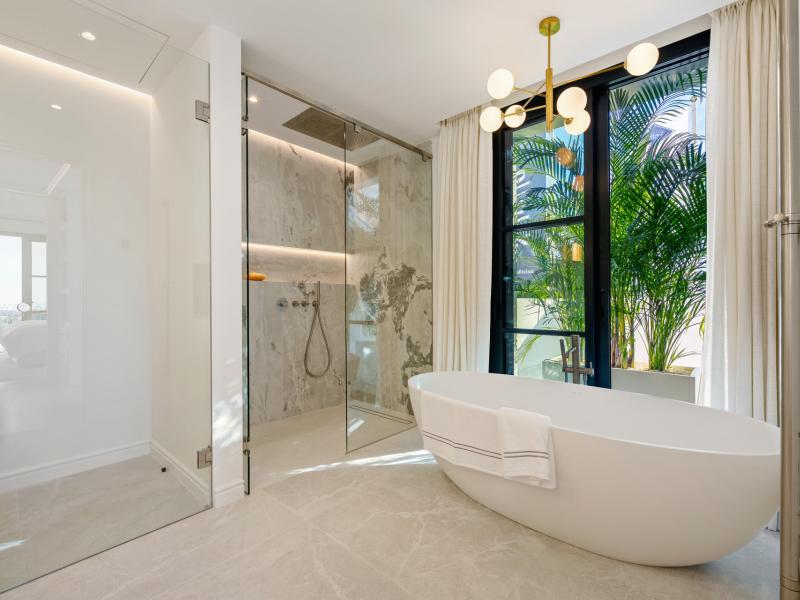 Modern Mediterranean Villa for Sale in La Quinta, Marbella , Benahavis 