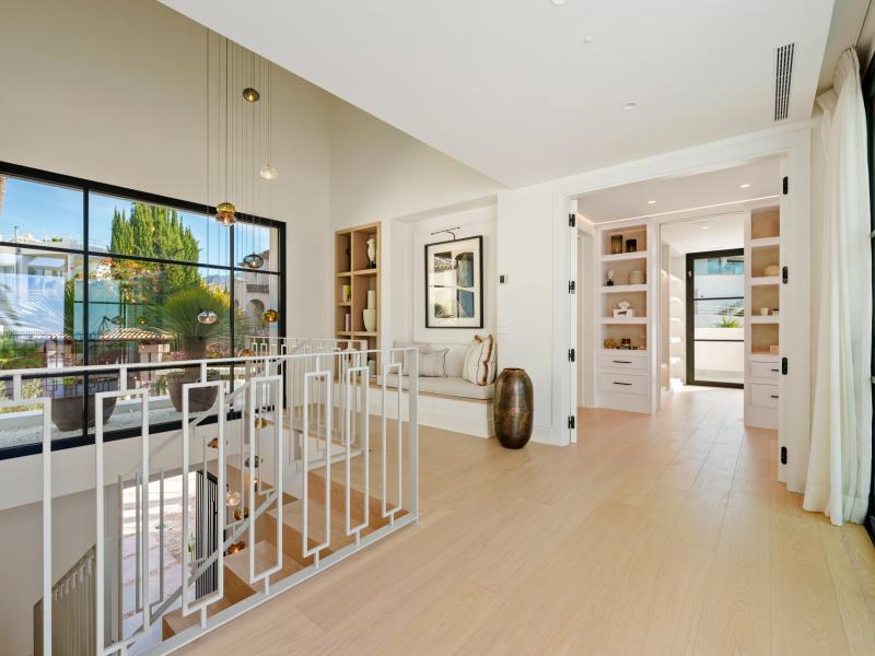 Modern Mediterranean Villa for Sale in La Quinta, Marbella , Benahavis 
