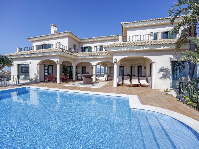 Mediterranean-Style Sea View Villa for Sale , Valencia 
