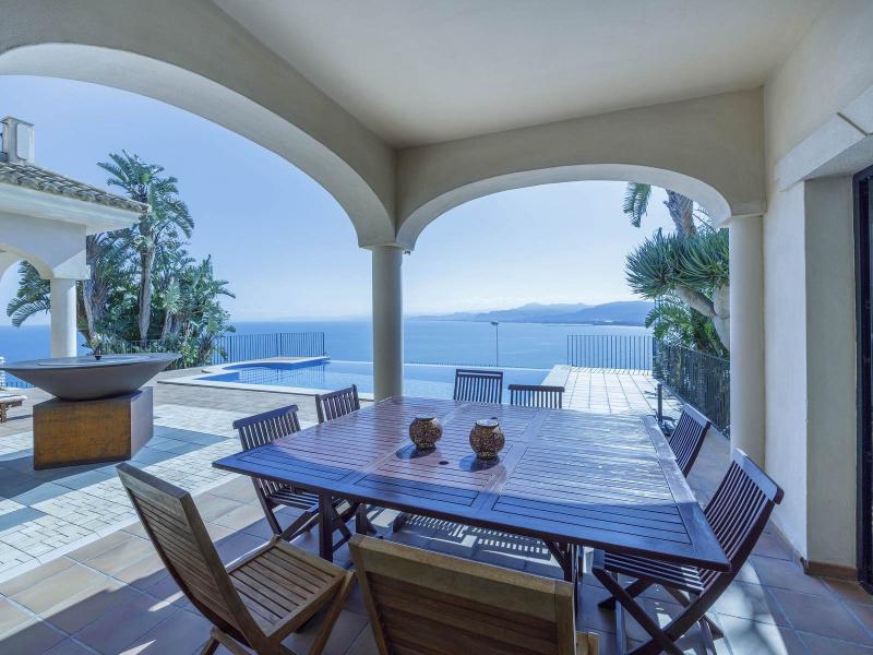 Mediterranean-Style Sea View Villa for Sale , Valencia 