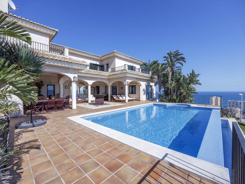 Mediterranean-Style Sea View Villa for Sale , Valencia 